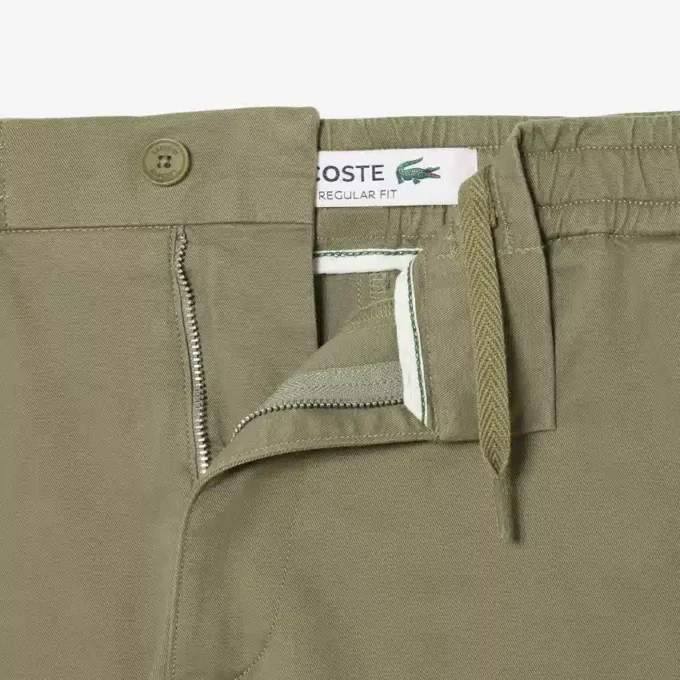 Pantaloncini in cotone elasticizzato dalla vestibilità regolare Pantaloncini in cotone elasticizzato dalla vestibilità regolare