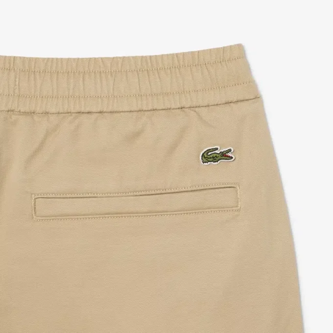 Pantaloncini in cotone elasticizzato dalla vestibilità regolare