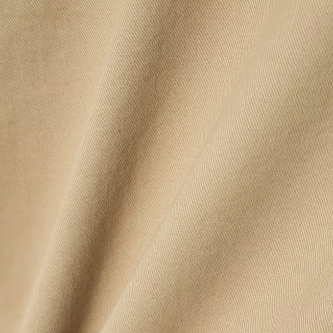 Pantaloncini in cotone elasticizzato dalla vestibilità regolare