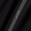 Pantaloncini in pile con striscia logo e vestibilità regolare Pantaloncini in pile con striscia logo e vestibilità regolare