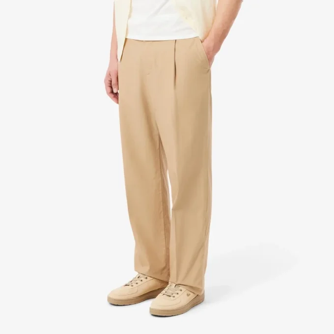 Pantaloni chino in cotone dalla vestibilità dritta Pantaloni chino in cotone dalla vestibilità dritta