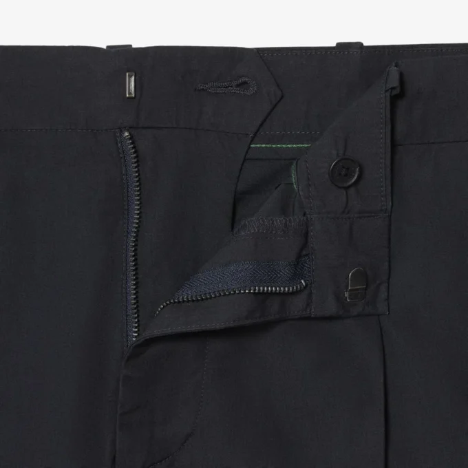 Pantaloni chino in cotone dalla vestibilità dritta Pantaloni chino in cotone dalla vestibilità dritta