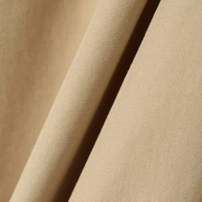 Pantaloni chino in cotone dalla vestibilità dritta Pantaloni chino in cotone dalla vestibilità dritta