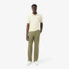 Pantaloni chino in cotone dalla vestibilità regolare Pantaloni chino in cotone dalla vestibilità regolare