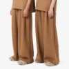Pantaloni jogger in raso plissettato della collezione Runway Pantaloni jogger in raso plissettato della collezione Runway