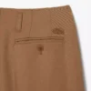 Pantaloni sartoriali in lana dal taglio ampio ispirati alle passerelle Pantaloni sartoriali in lana dal taglio ampio ispirati alle passerelle