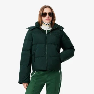 Piumino da donna con cappuccio e vestibilità comoda