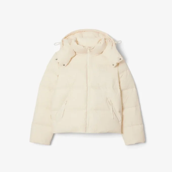 Piumino da donna con cappuccio e vestibilità comoda Piumino da donna con cappuccio e vestibilità comoda