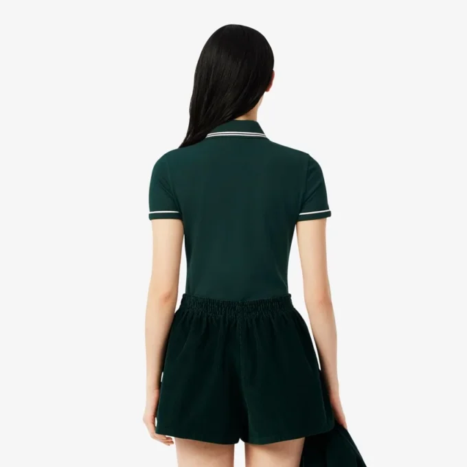 Polo da donna L.12.D slim fit con dettagli rifiniti Polo da donna L.12.D slim fit con dettagli rifiniti
