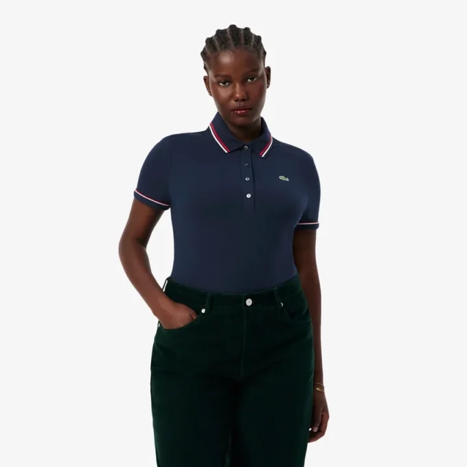 Polo da donna L.12.D slim fit con dettagli rifiniti Polo da donna L.12.D slim fit con dettagli rifiniti