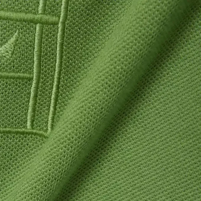 Polo Petit Piqué con dettagli ricamati e vestibilità classica