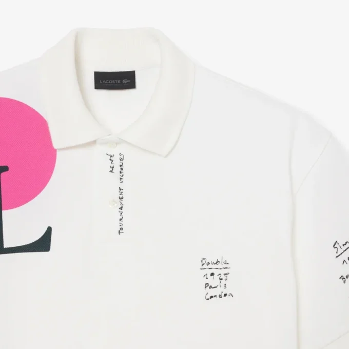 Polo Runway in piqué con stampa grafica, vestibilità ampia