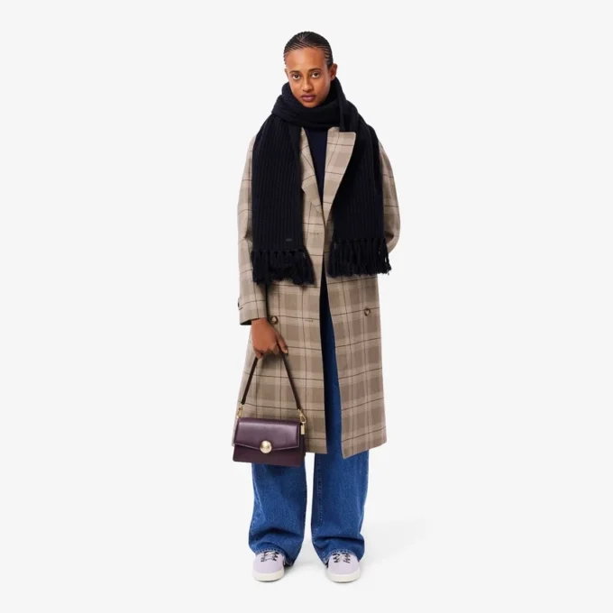 Sciarpa da donna in lana con frange Sciarpa da donna in lana con frange