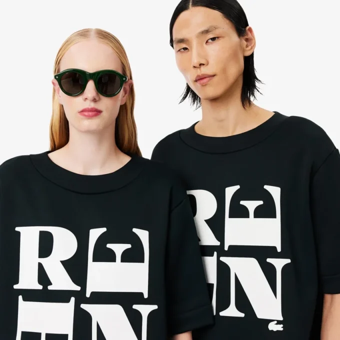 T-shirt con stampa grafica in raso Runway