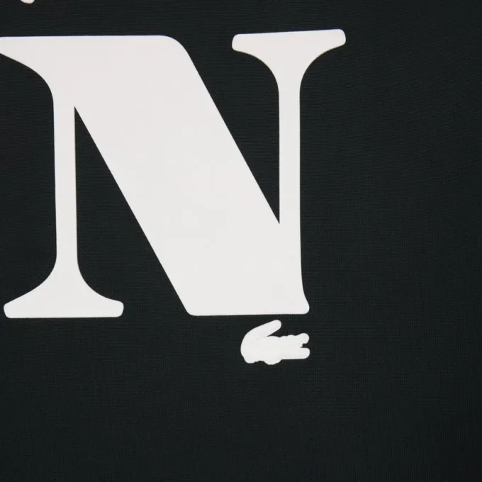 T-shirt con stampa grafica in raso Runway
