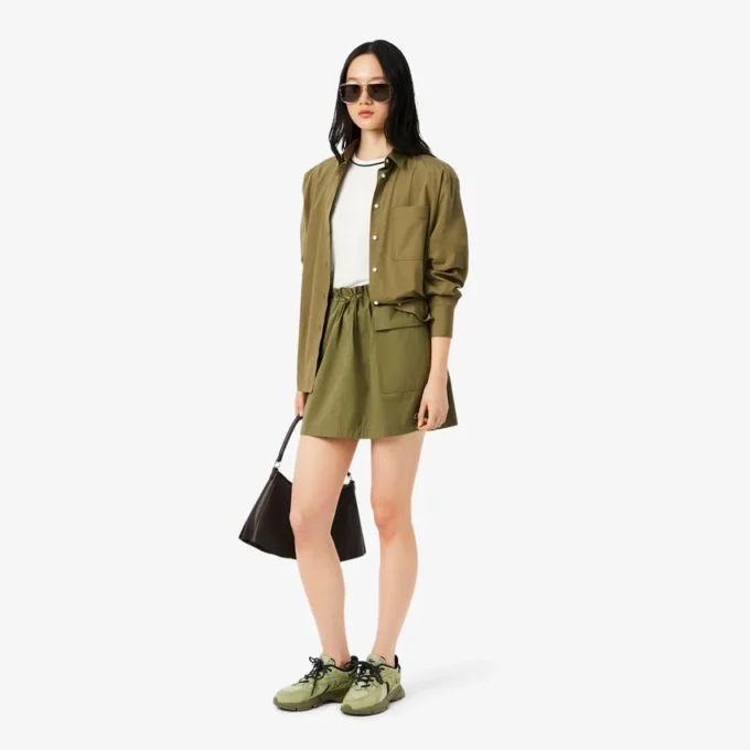 T-shirt da donna in jersey con bordi a contrasto T-shirt da donna in jersey con bordi a contrasto