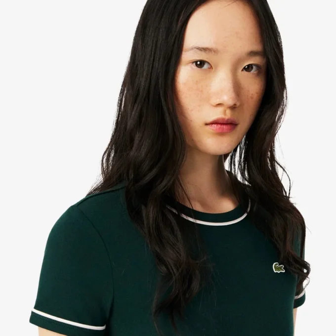 T-shirt da donna in jersey con bordi a contrasto T-shirt da donna in jersey con bordi a contrasto