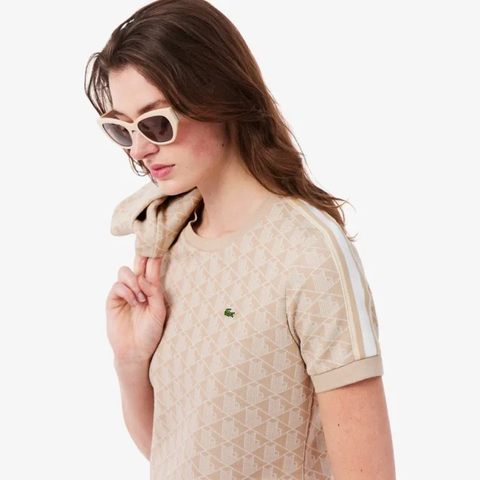 T-shirt da donna slim fit con monogramma T-shirt da donna slim fit con monogramma
