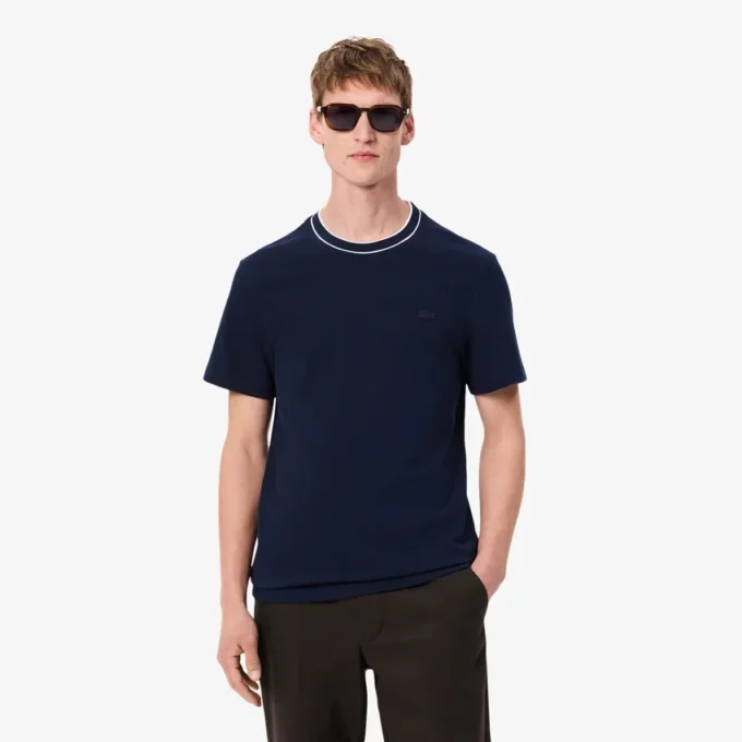 T-shirt da uomo in piqué elasticizzato con colletto a righe T-shirt da uomo in piqué elasticizzato con colletto a righe