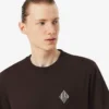 T-shirt dal taglio classico con grande stemma T-shirt dal taglio classico con grande stemma