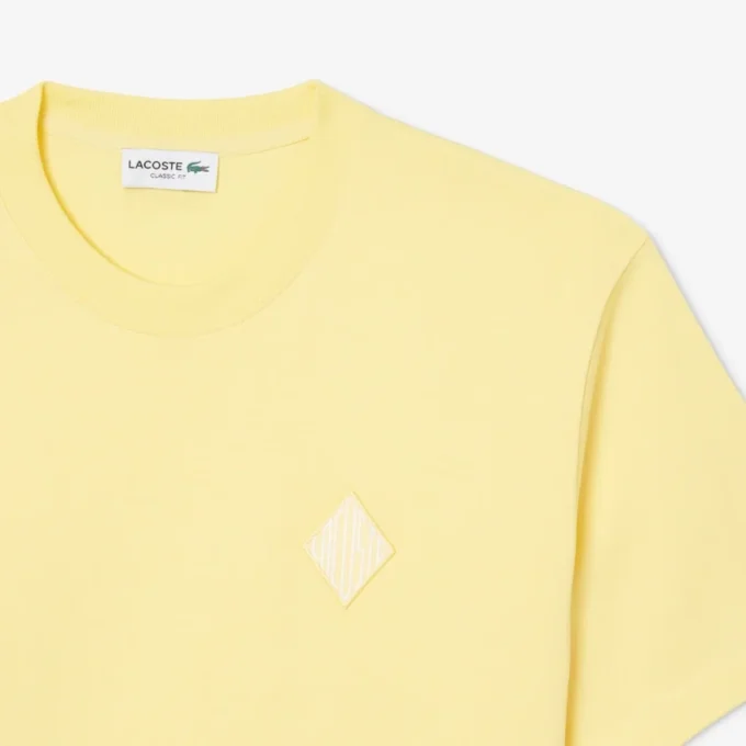 T-shirt dal taglio classico con grande stemma T-shirt dal taglio classico con grande stemma