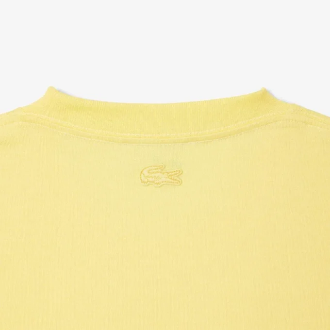T-shirt dal taglio classico con grande stemma T-shirt dal taglio classico con grande stemma