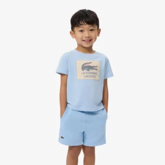 T-shirt in cotone con badge