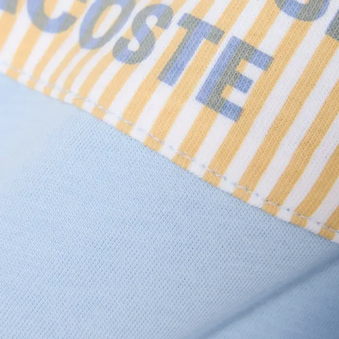 T-shirt in cotone con badge T-shirt in cotone con badge