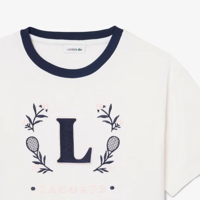 T-shirt in cotone con badge a contrasto T-shirt in cotone con badge a contrasto