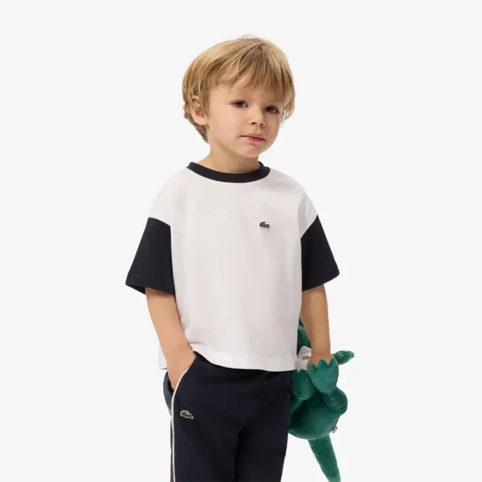 T-shirt in cotone con bordi a contrasto T-shirt in cotone con bordi a contrasto