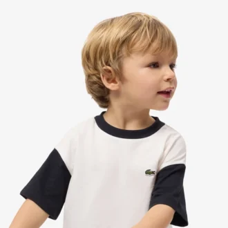 T-shirt in cotone con bordi a contrasto