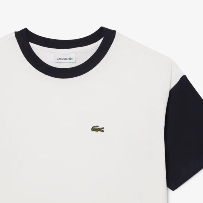 T-shirt in cotone con bordi a contrasto T-shirt in cotone con bordi a contrasto
